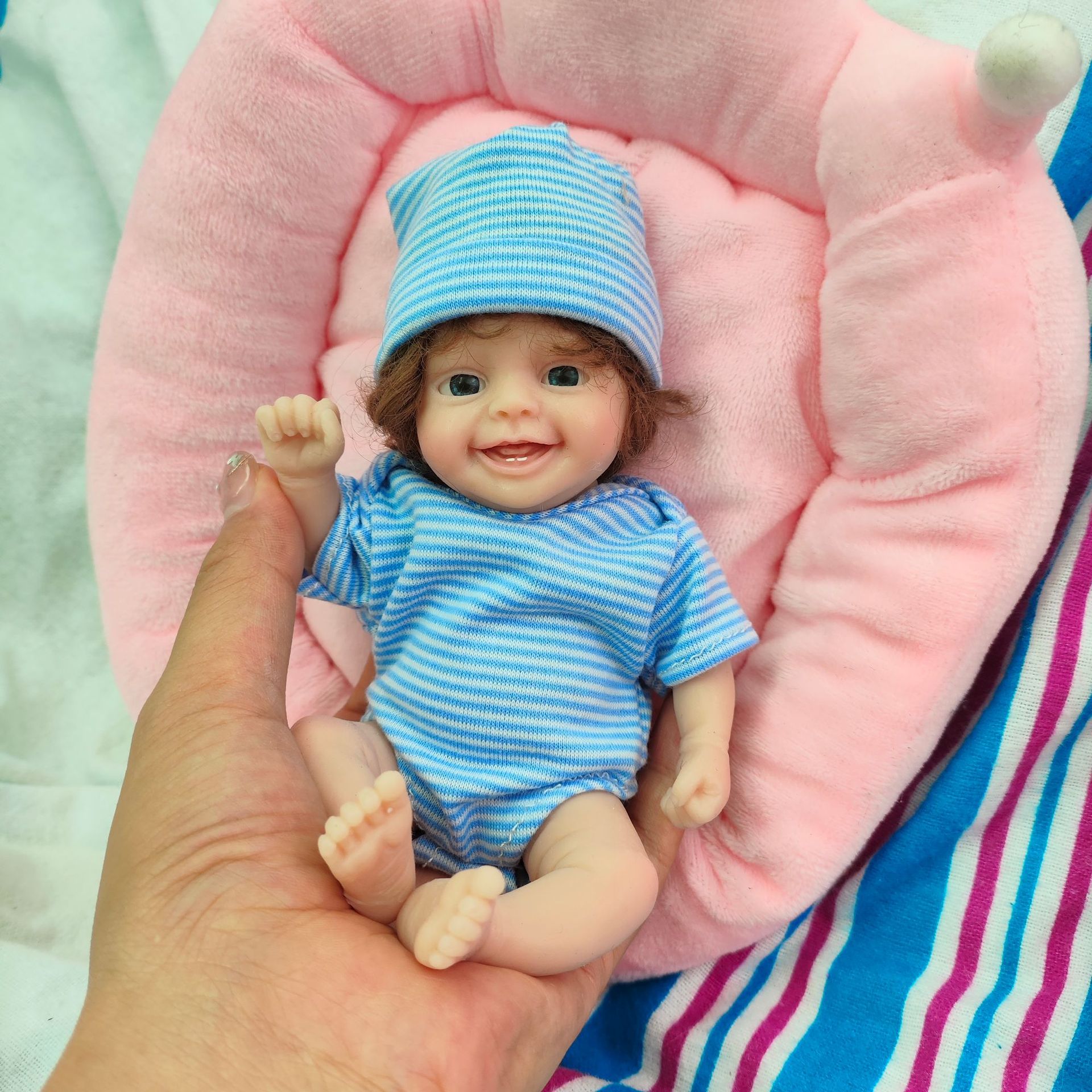 Niedliche Mini-Reborn-Puppe 6  – Reborn Baby Doll Silicone Realistic Bewertung und Preis